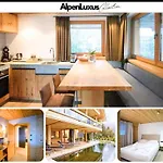 Vakantiehuis Sportlodge Racing - By Alpenluxus Collection *