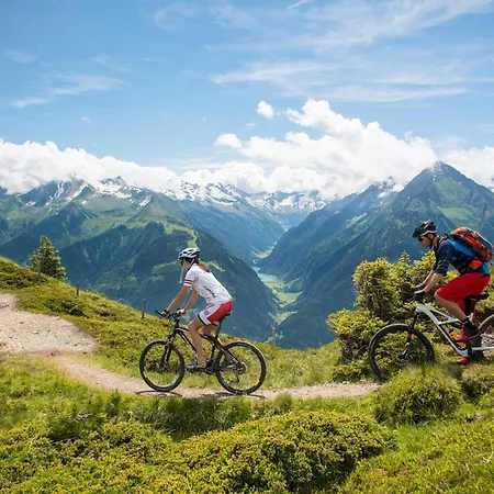 Ferienhaus Sportlodge Racing - By Alpenluxus Collection *