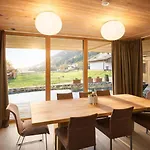 Dom wakacyjny Sportlodge Racing - By Alpenluxus Collection *